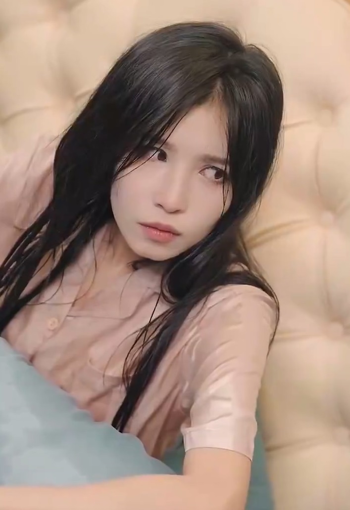 身體互換后首富老公每天替我受虐 第01集